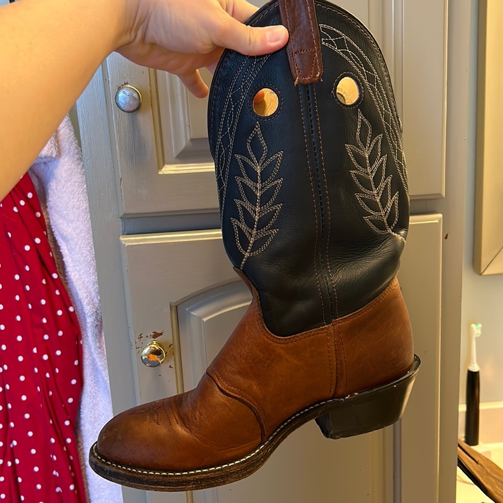 Women’s size 9 Double H western boot